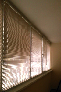 жалюзи на балкон