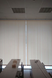 вертикальные жалюзи для класса