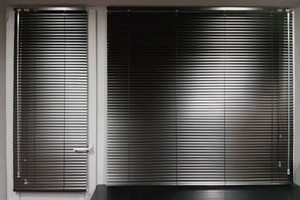 чёрные жалюзи брянск