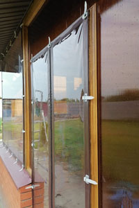 Гибкие шторы ПВХ в часном доме