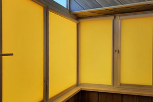 желтая рулонная штора 2020