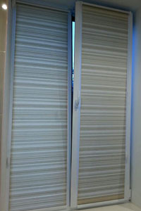 штора рулонная в интерьере