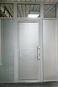 жалюзи горизонтальные на окна