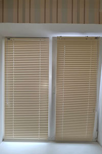 вертикальные жалюзи в доме